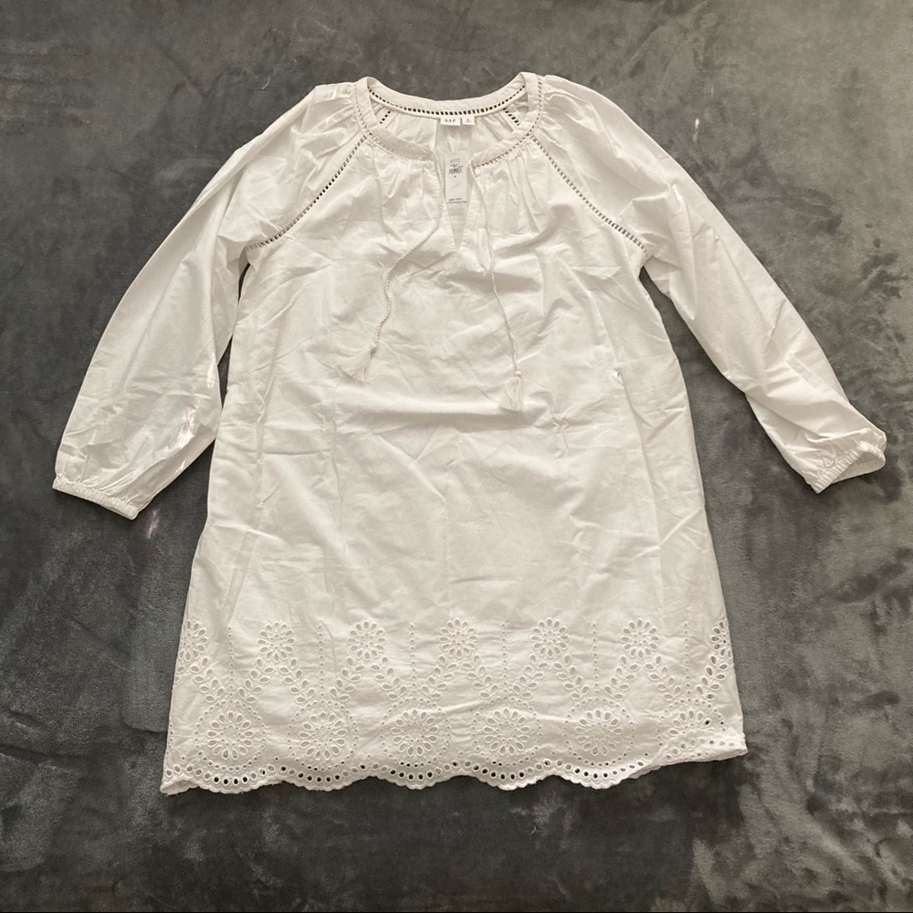 GAP, Women’s Medium, white with lace sundress